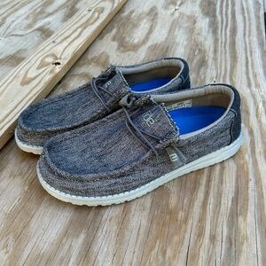 Hey Dude Wally Woven Carbone Men’s Shoes – Size 10 (EU 43) – Excellent